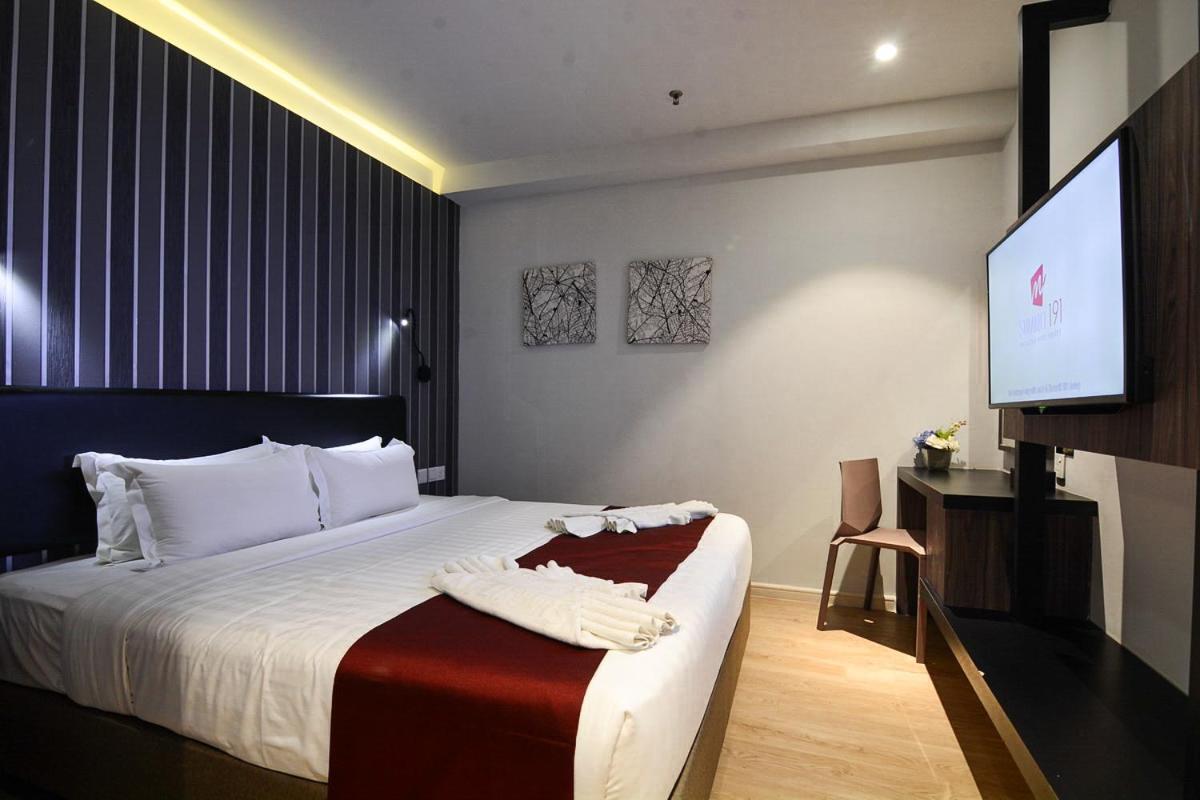 เอ็ม ซัมมิต 191 เอ็กเซกคิวทีฟ โฮเต็ล สวีท Hotel จอร์จทาวน์ ภายนอก รูปภาพ